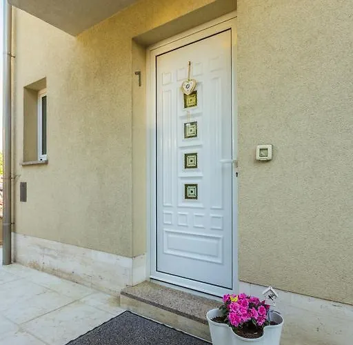 Dinka * أوباتيا