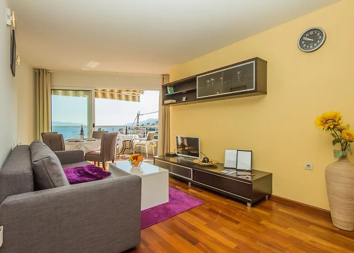 شقة Dinka أوباتيا